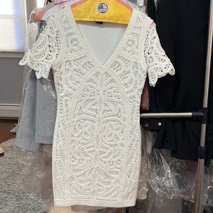 French Connection Short Sleeve Dress. Size: 2. Color: White.